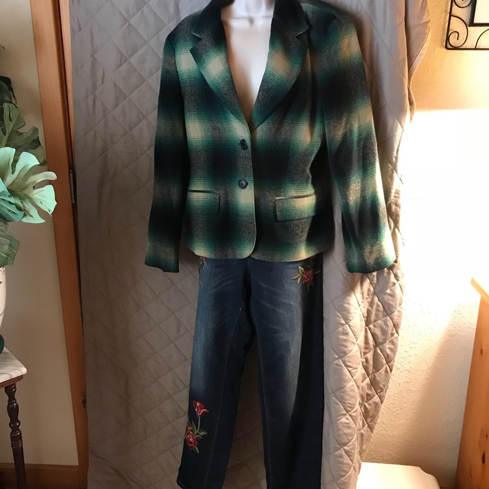 Jacket - Picture 4 of 6